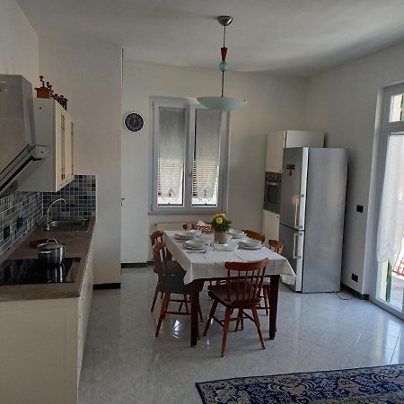 Dana'S House Apartment Carasco Екстериор снимка