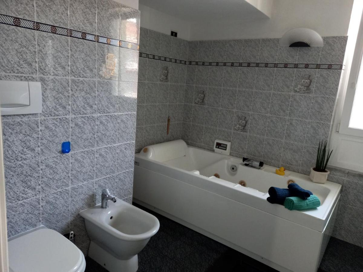 Dana'S House Apartment Carasco Екстериор снимка